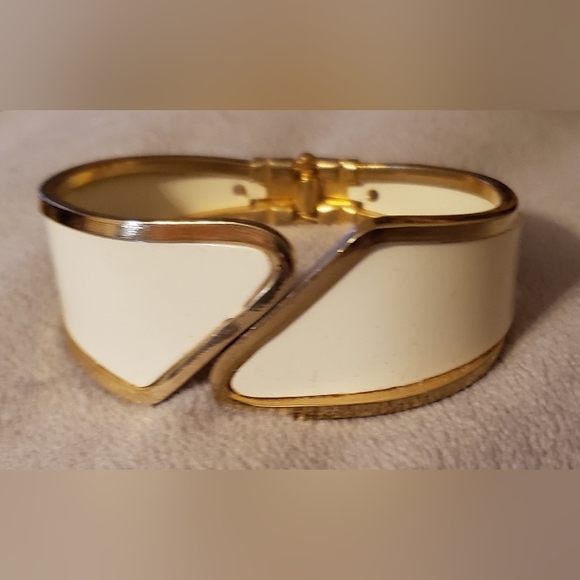 Jewelry - Hinged Enameled Clamper Bracelet Vintage 70s